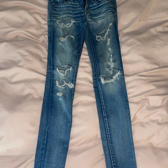 medium wash ripped jeggings - Picture 1 of 3